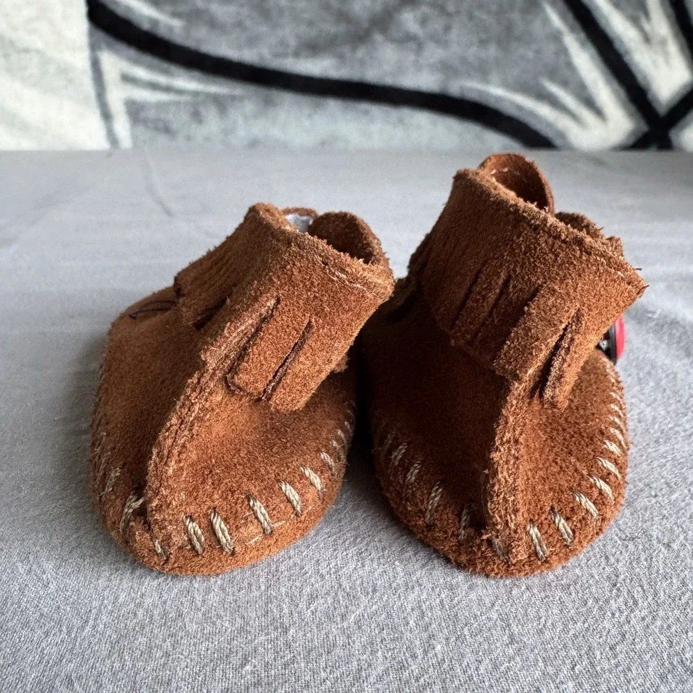 Size 1c - Minnetonka Suede Front Strap Bootie Moccasins Style 1122 Baby